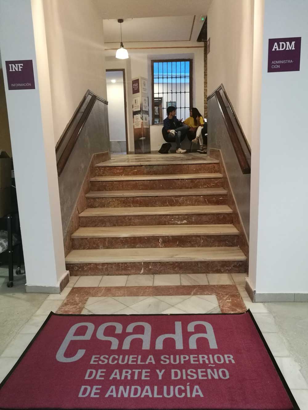 Entrada a la nueva Sede