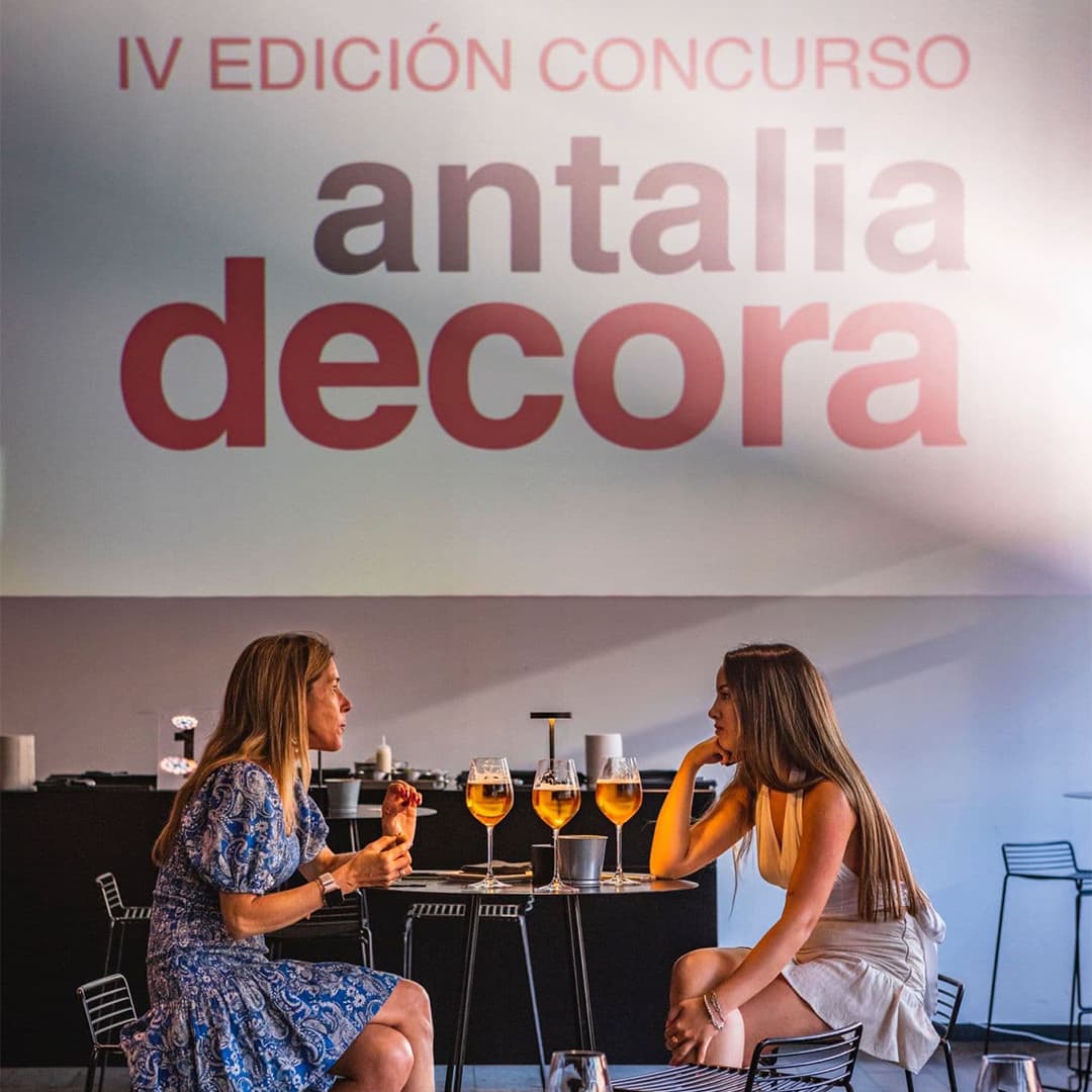 The director of the centre and Fatima speaking