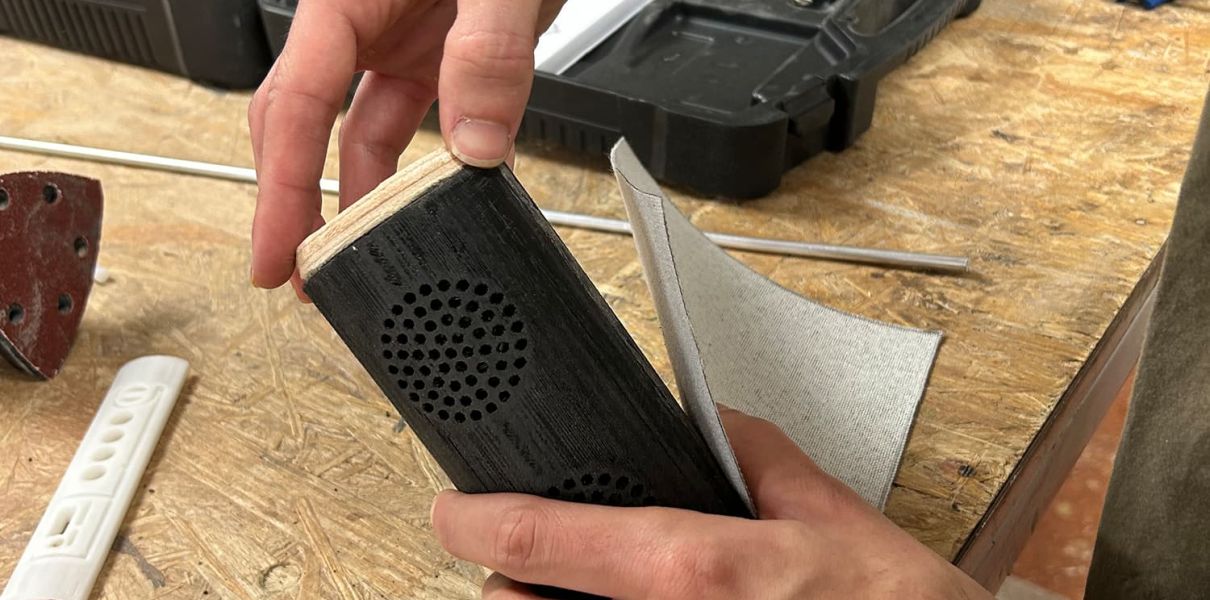 Alumnos trabajando en el Sprint Design